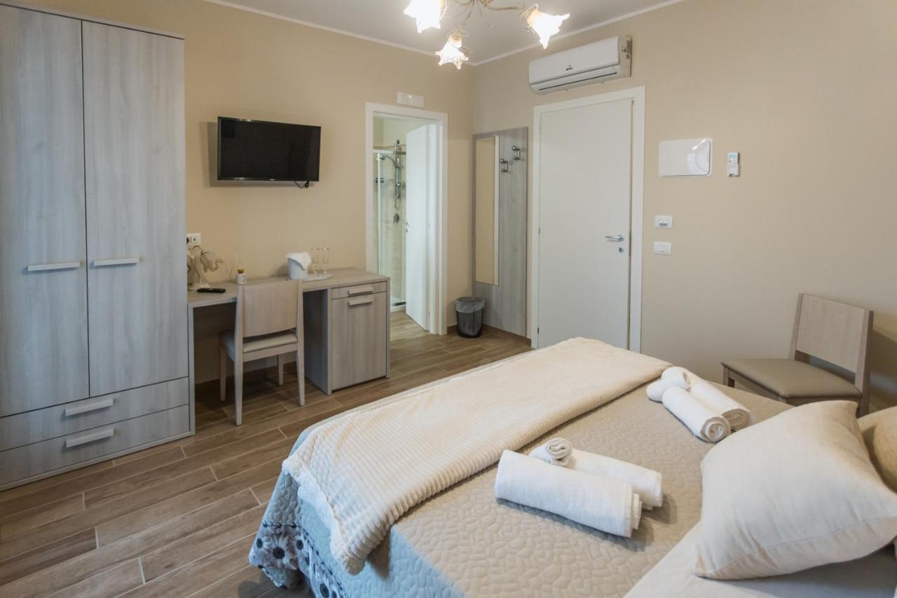 Oasi Perla Del Mare Rooms Aci Castello Dış mekan fotoğraf